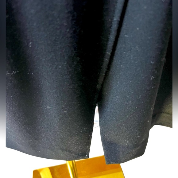 Elie Tahari little black dress size 4 but fits 6. newer side zip black elegant - Picture 4 of 8